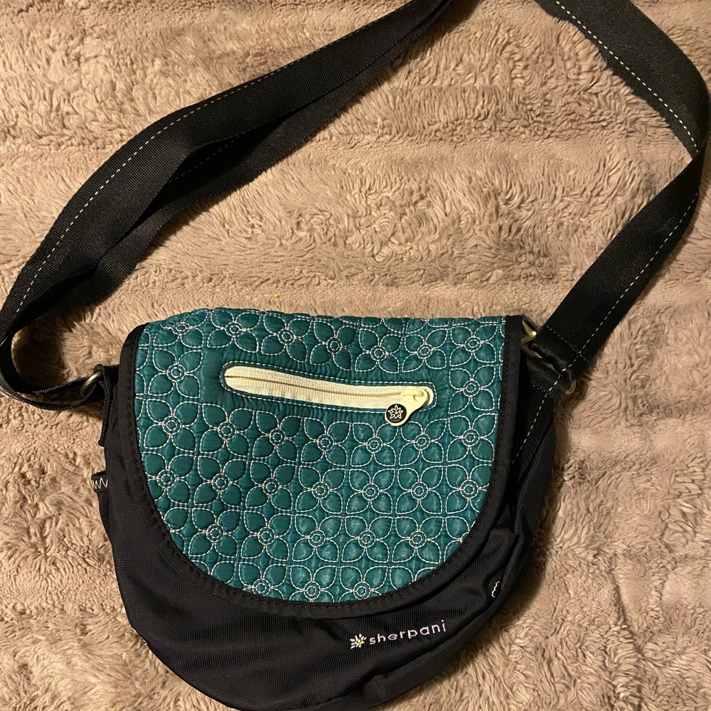 Sherpani Bag